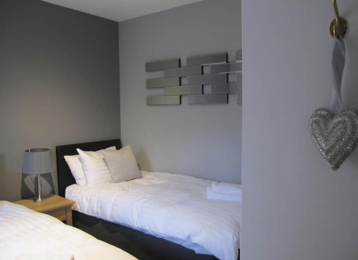 2 Chessels Court, Flat 3 Apartment เอดินบะระ ภายนอก รูปภาพ